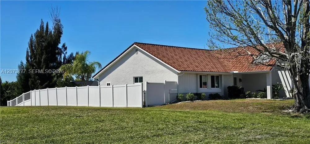 420 SE 15TH TER Cape Coral, FL 33990