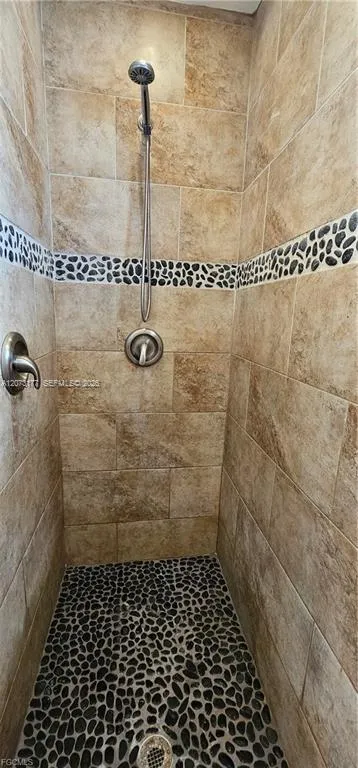 420 SE 15TH TER Cape Coral, FL 33990