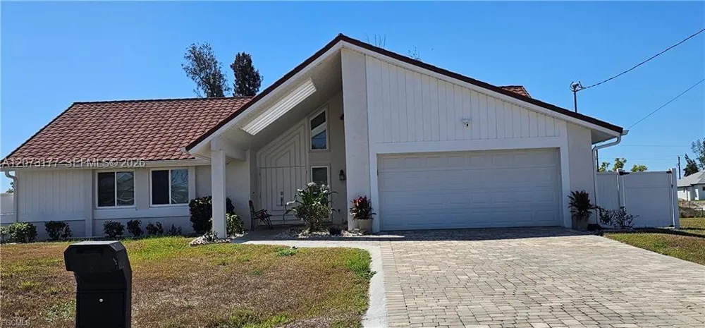 420 SE 15TH TER Cape Coral, FL 33990