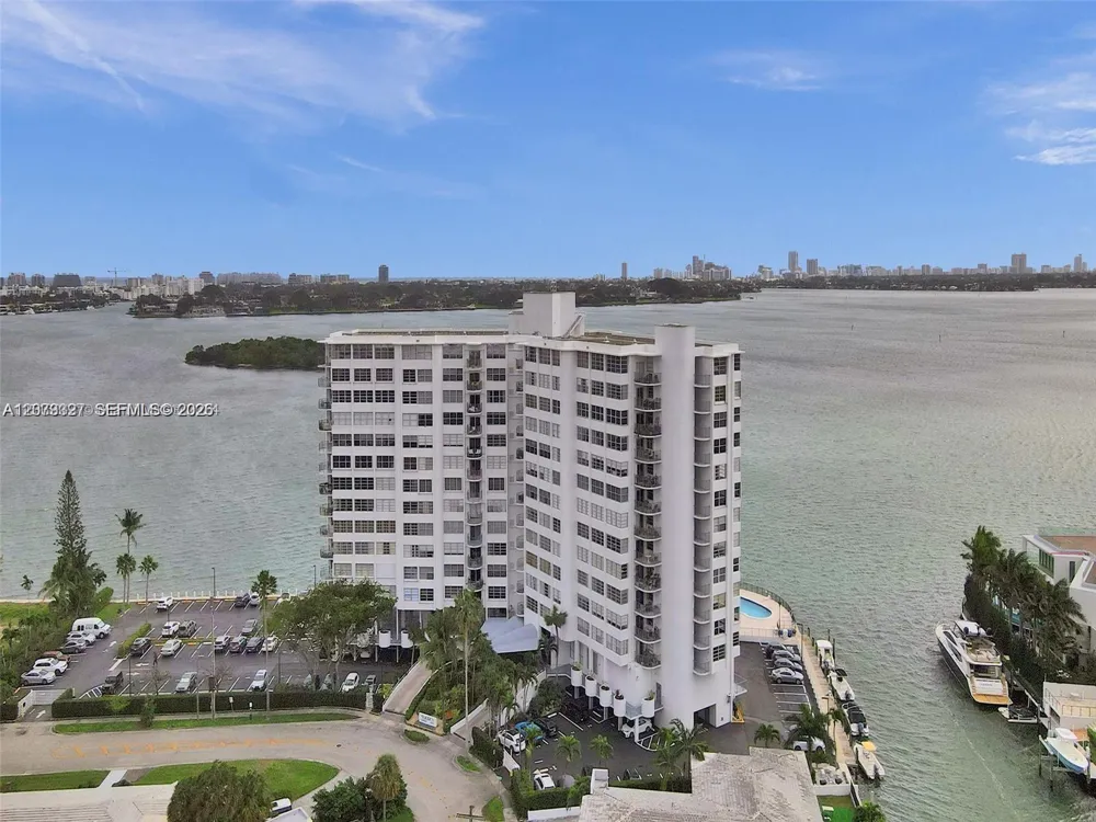 11930 Bayshore Dr #1407 North Miami, FL 33181