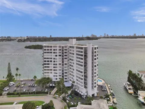11930 Bayshore Dr #1407