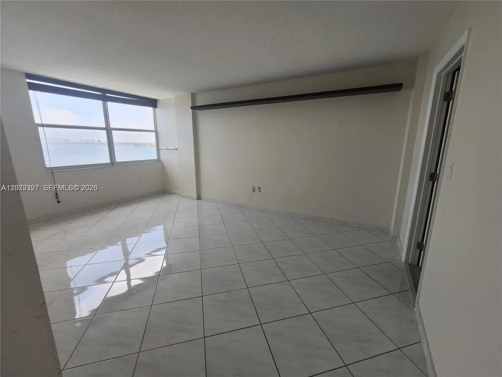 11930 Bayshore Dr #1407 North Miami, FL 33181
