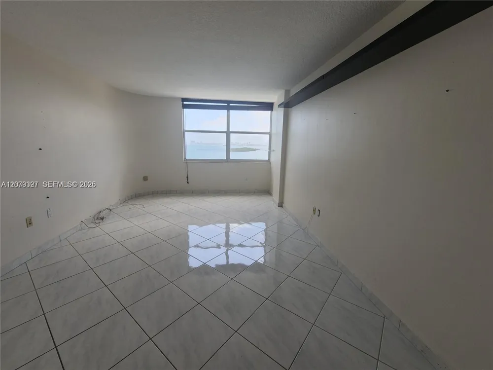 11930 Bayshore Dr #1407 North Miami, FL 33181