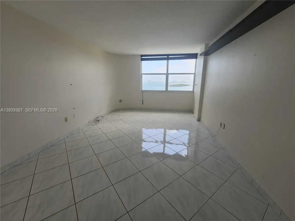 11930 Bayshore Dr #1407 North Miami, FL 33181