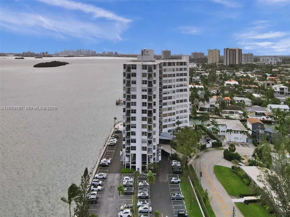 11930 Bayshore Dr #1407 North Miami, FL 33181