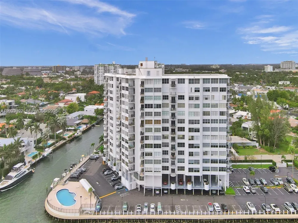 11930 Bayshore Dr #1407 North Miami, FL 33181
