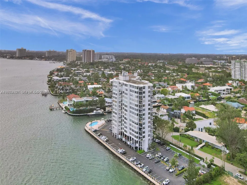 11930 Bayshore Dr #1407 North Miami, FL 33181