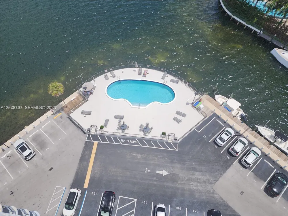 11930 Bayshore Dr #1407 North Miami, FL 33181
