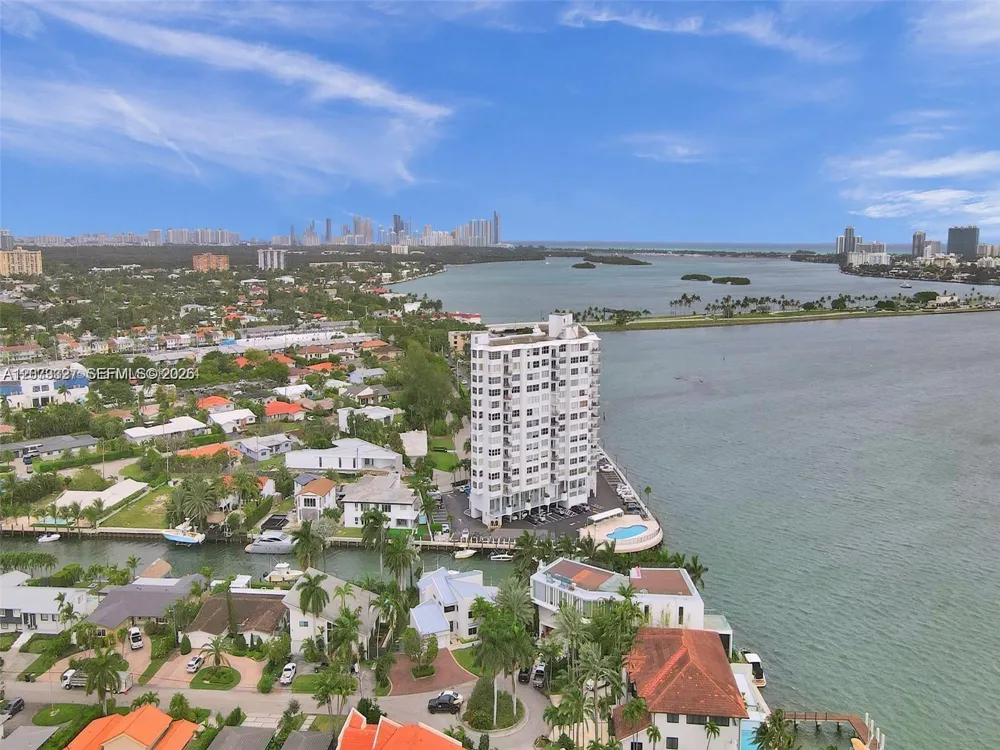 11930 Bayshore Dr #1407 North Miami, FL 33181