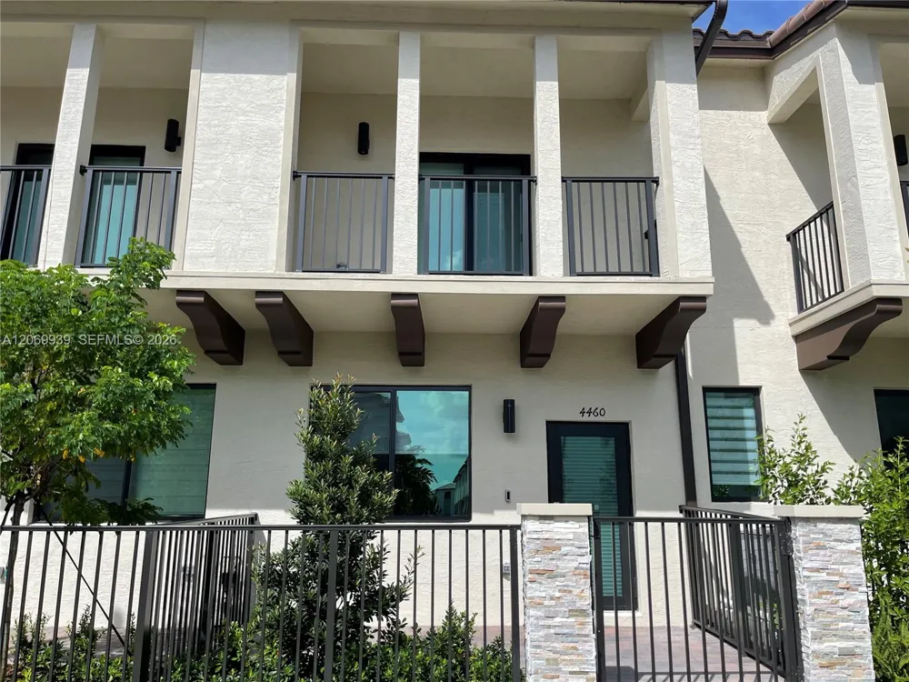 4460 NW 83rd Ave Doral, FL 33166