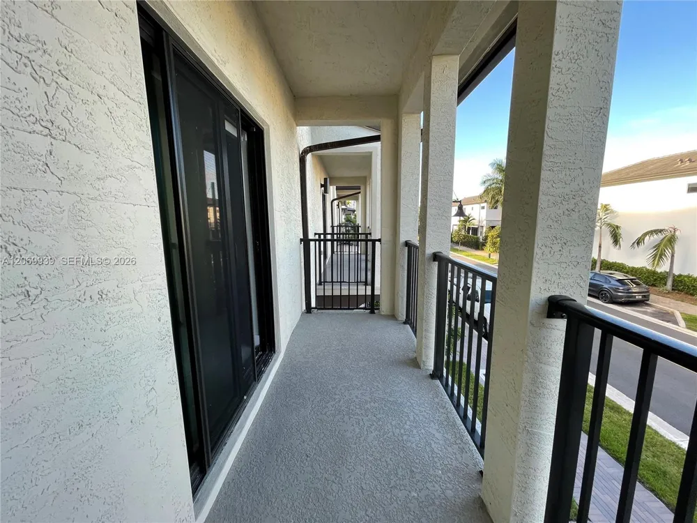 4460 NW 83rd Ave Doral, FL 33166