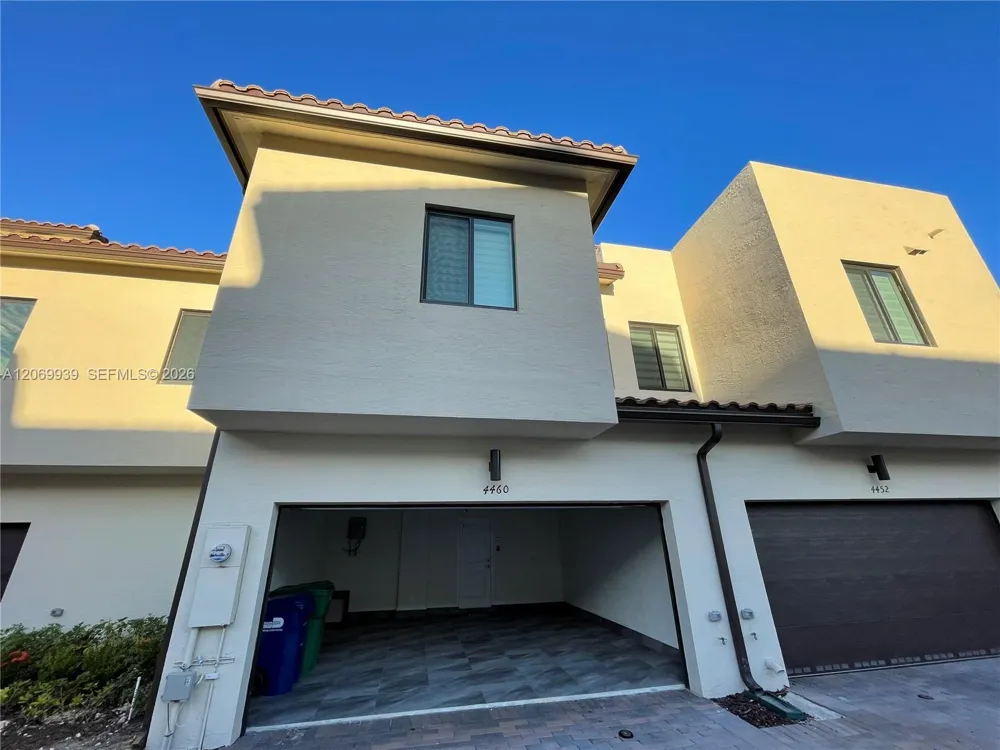 4460 NW 83rd Ave Doral, FL 33166