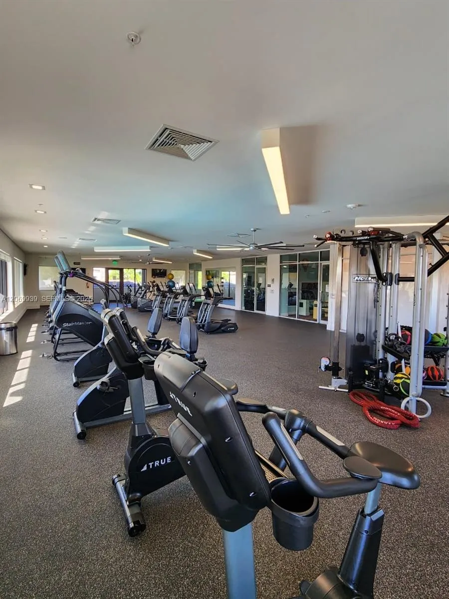 4460 NW 83rd Ave Doral, FL 33166