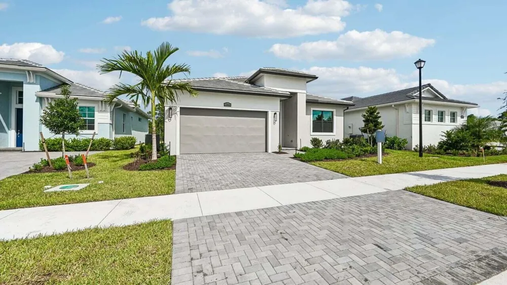 13566 SE Grovewood Drive Port St. Lucie, FL 34984