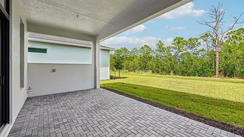 13566 SE Grovewood Drive Port St. Lucie, FL 34984