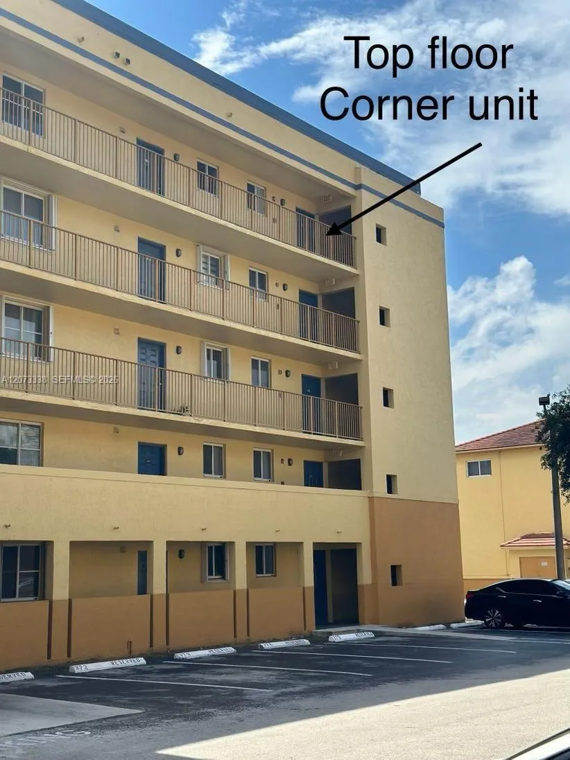 14930 SW 82nd Ter #16-506 Miami, FL 33193