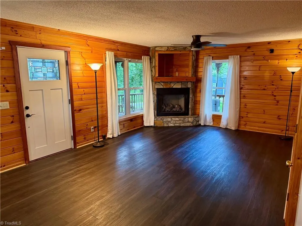 61 Lucky Hill Road Grassy Creek, NC 28631