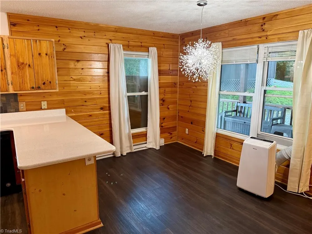 61 Lucky Hill Road Grassy Creek, NC 28631