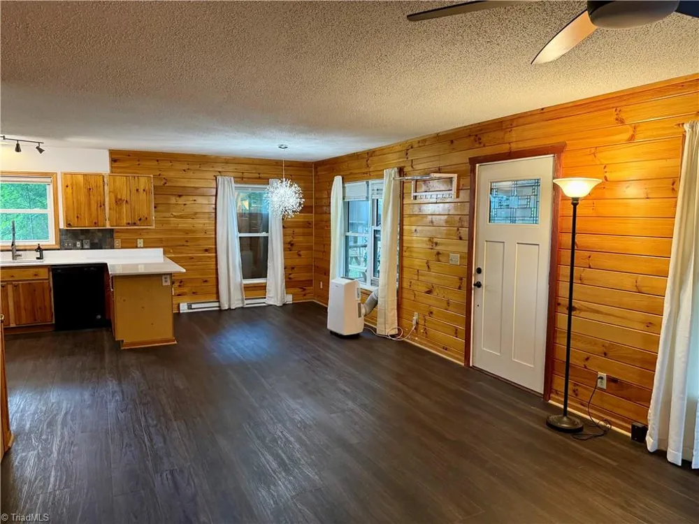 61 Lucky Hill Road Grassy Creek, NC 28631