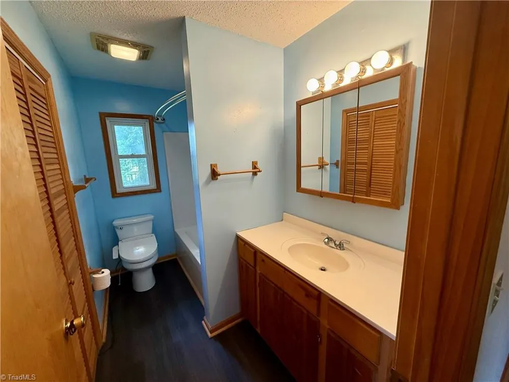 61 Lucky Hill Road Grassy Creek, NC 28631