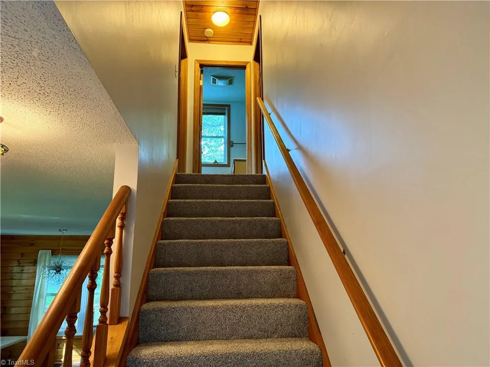 61 Lucky Hill Road Grassy Creek, NC 28631