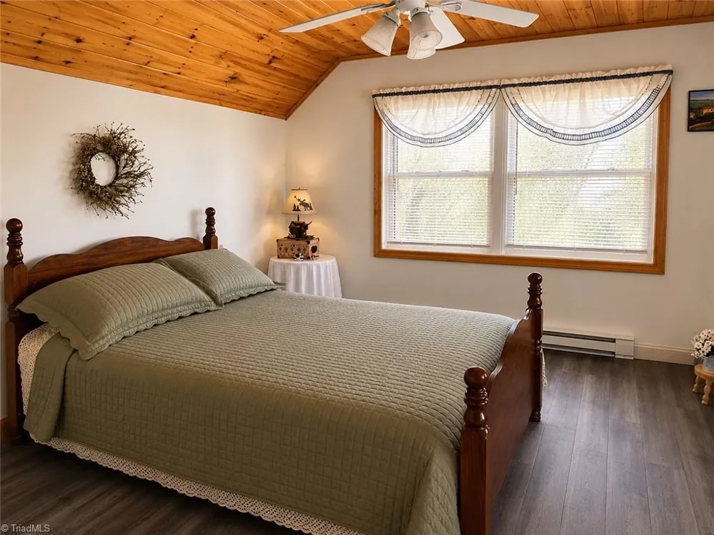 61 Lucky Hill Road Grassy Creek, NC 28631