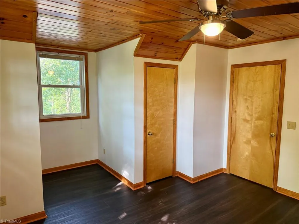 61 Lucky Hill Road Grassy Creek, NC 28631