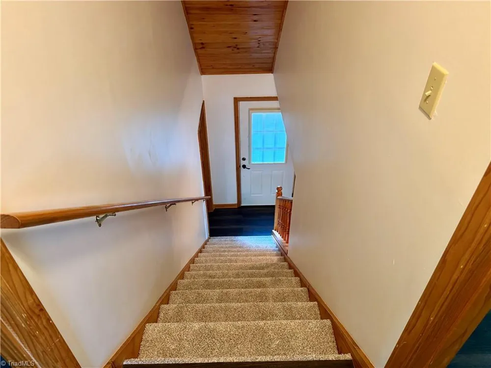 61 Lucky Hill Road Grassy Creek, NC 28631
