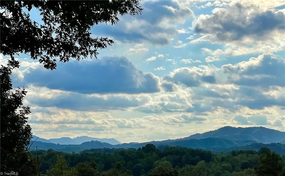 61 Lucky Hill Road Grassy Creek, NC 28631