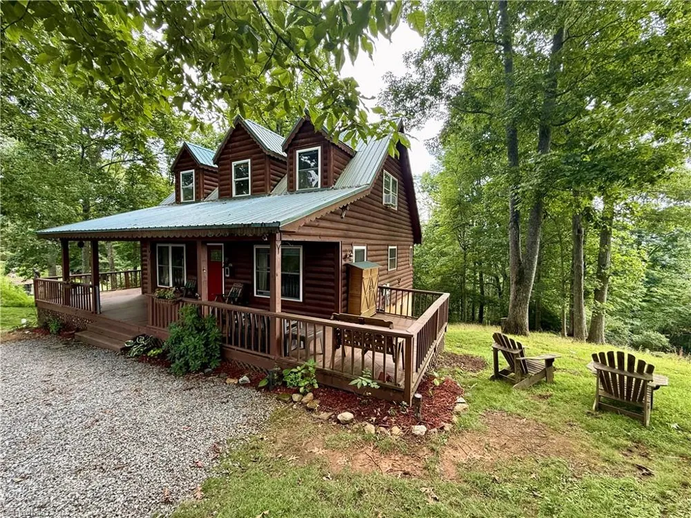61 Lucky Hill Road Grassy Creek, NC 28631