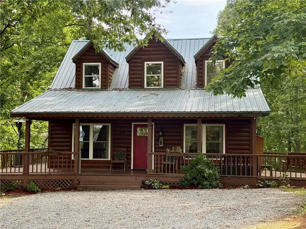61 Lucky Hill Road Grassy Creek, NC 28631