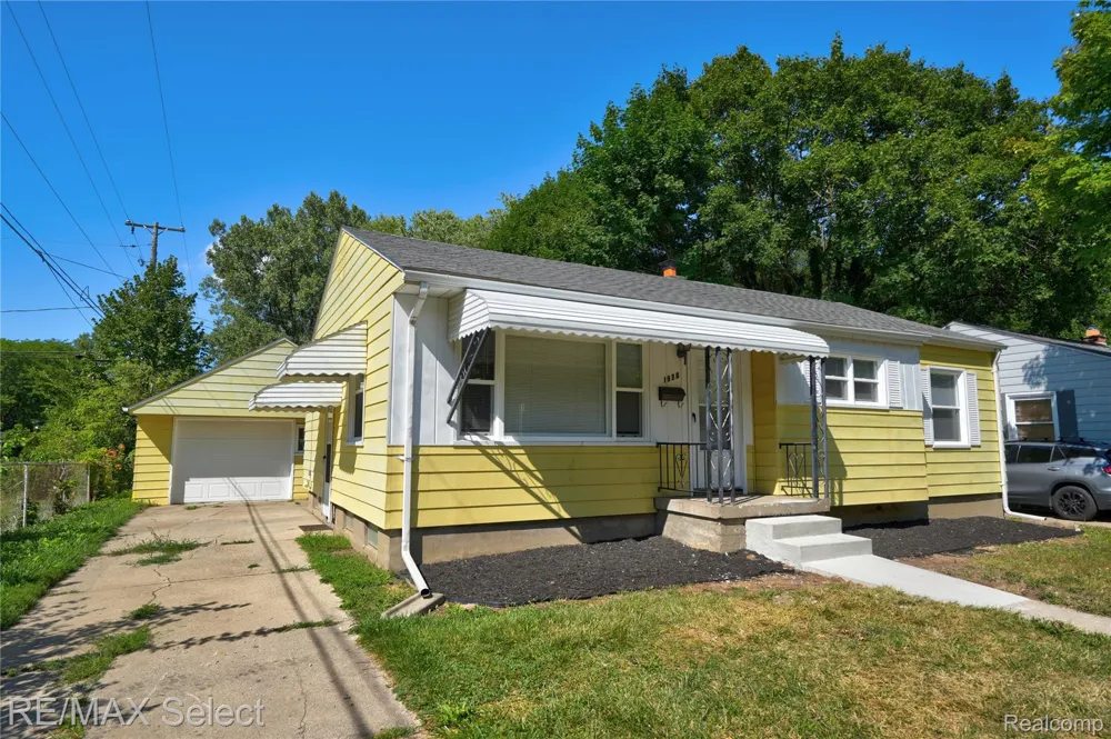 1920 Greenbrook Lane Flint City, MI 48507