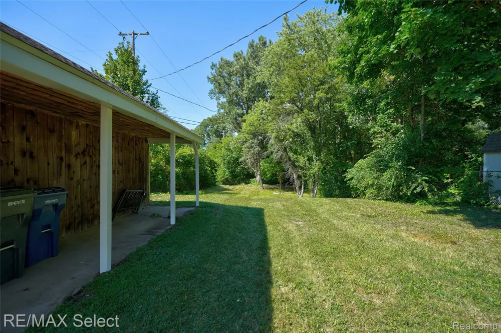 1920 Greenbrook Lane Flint City, MI 48507