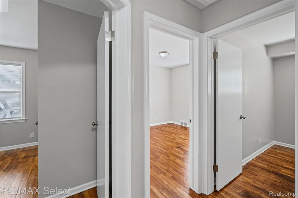 1920 Greenbrook Lane Flint City, MI 48507