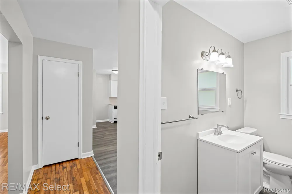 1920 Greenbrook Lane Flint City, MI 48507