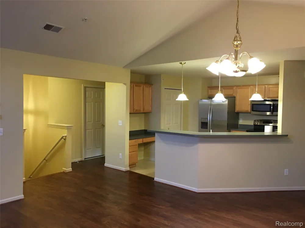 17203 Caitlin Circle Commerce Charter Township, MI 48390