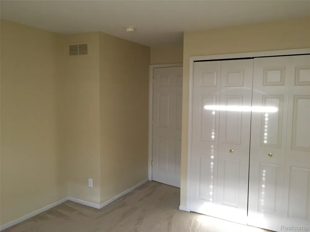 17203 Caitlin Circle Commerce Charter Township, MI 48390