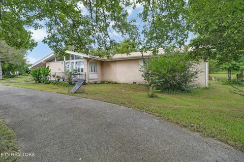 1030 Allardt Hwy