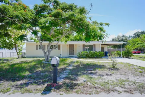 6515 3RD STREET COURT W