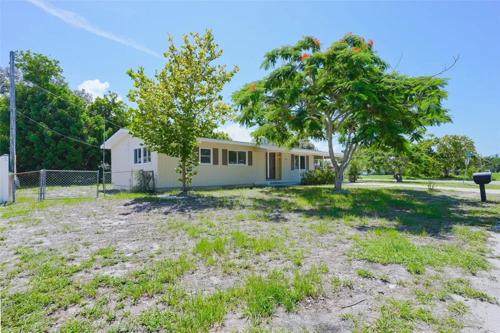 6515 3RD STREET COURT W Bradenton, FL 34207