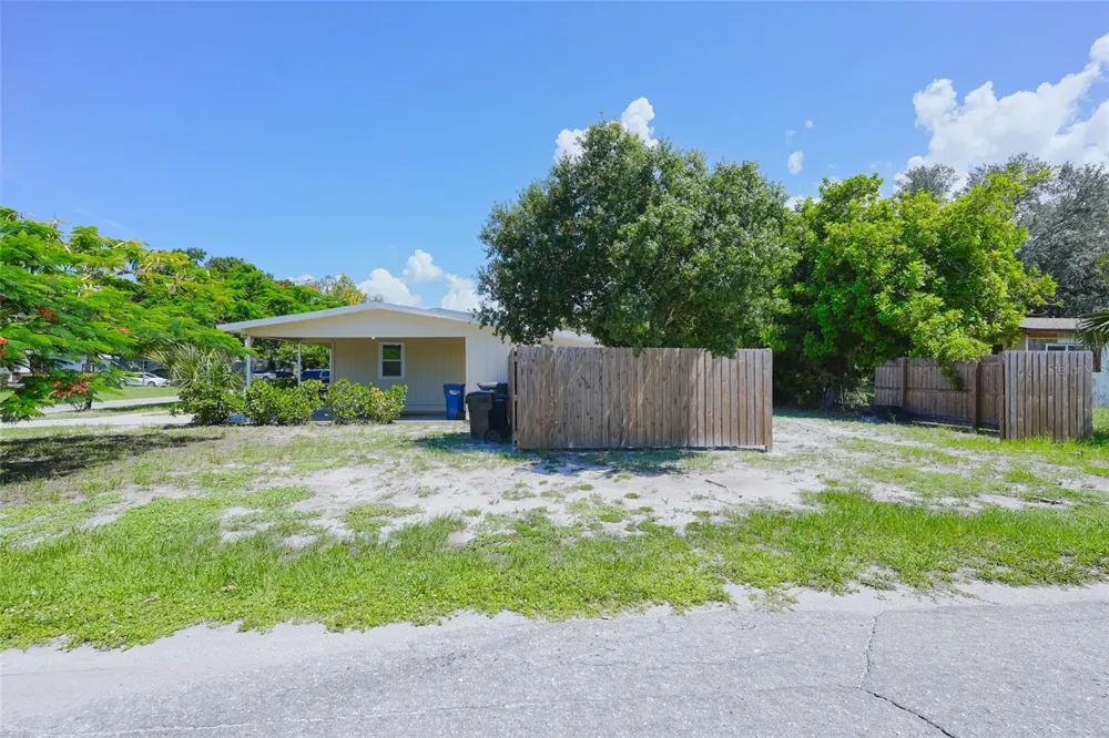 6515 3RD STREET COURT W Bradenton, FL 34207