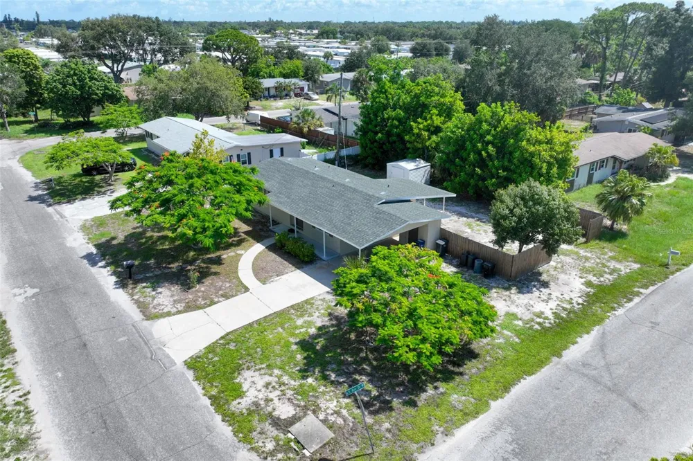 6515 3RD STREET COURT W Bradenton, FL 34207