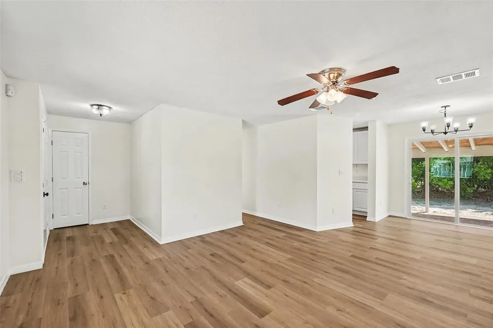 6515 3RD STREET COURT W Bradenton, FL 34207