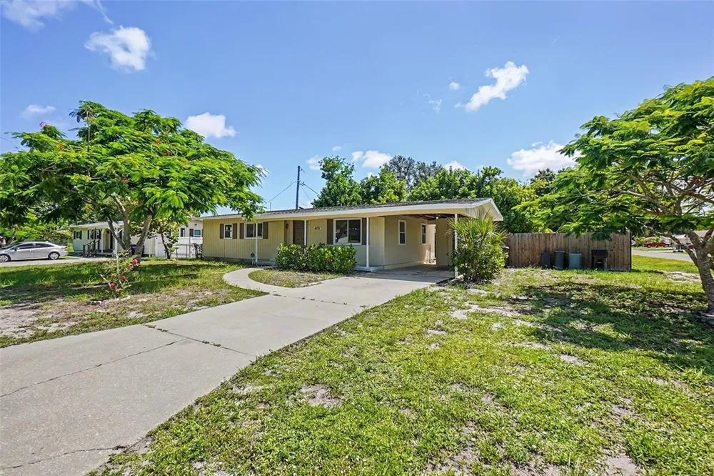 6515 3RD STREET COURT W Bradenton, FL 34207