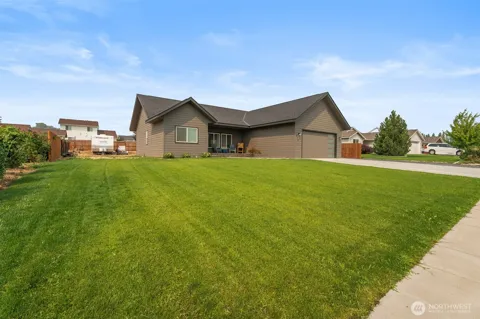 158 Saratoga LN