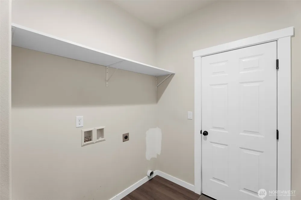 158 Saratoga LN Malaga, WA 98828
