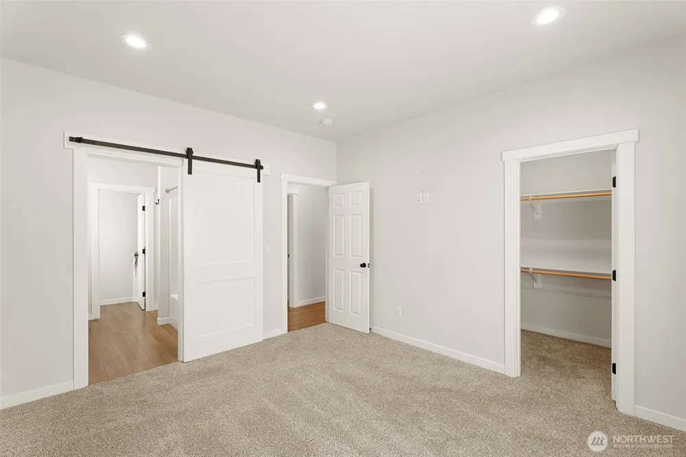 158 Saratoga LN Malaga, WA 98828