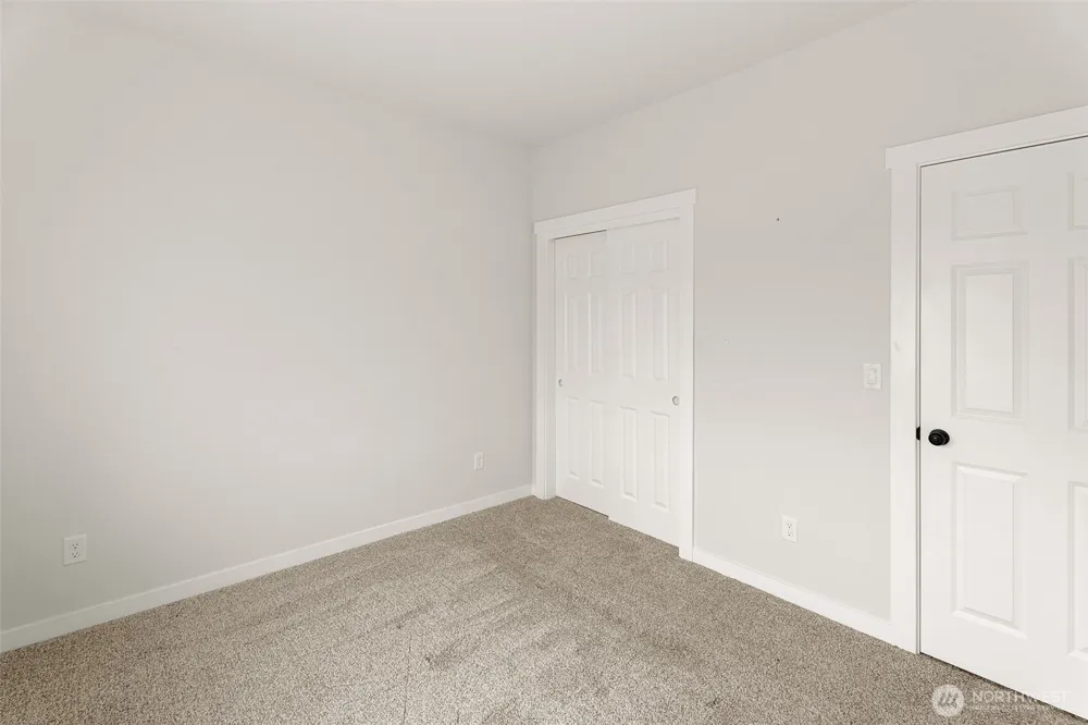158 Saratoga LN Malaga, WA 98828