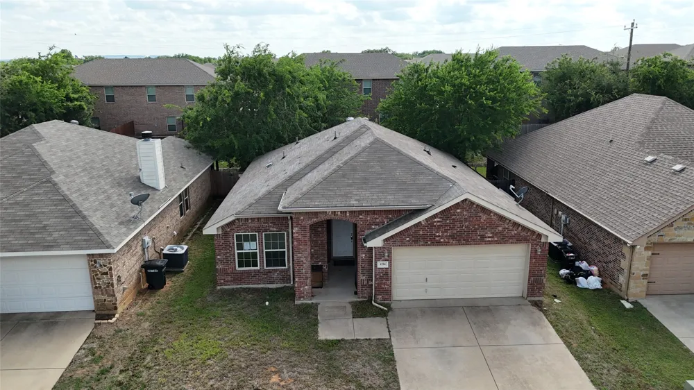 4204 Sapphire Lane Granbury, TX 76049
