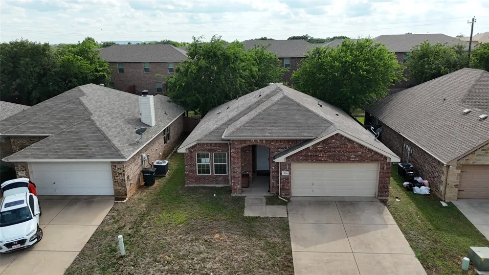 4204 Sapphire Lane Granbury, TX 76049